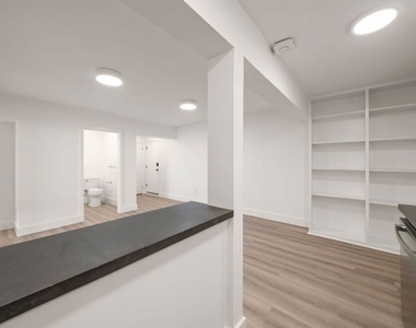 6821 E Ocean Boulevard - Photo Thumbnail 12