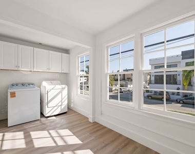 6821 E Ocean Boulevard - Photo Thumbnail 16