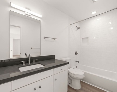 6821 E Ocean Boulevard - Photo Thumbnail 13