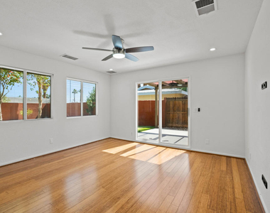 73425 San Nicholas Avenue - Photo Thumbnail 12