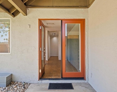 73425 San Nicholas Avenue - Photo Thumbnail 3