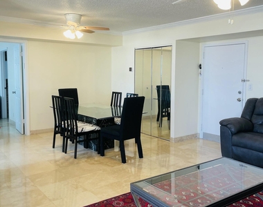 1237 Hillsboro Mile - Photo Thumbnail 16