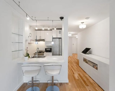 350 West 50th Street - Photo Thumbnail 3