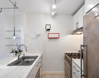 350 West 50th Street - Photo Thumbnail 2