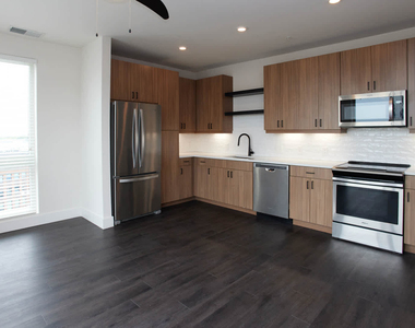 980 Howell Mill Rd - Photo Thumbnail 9