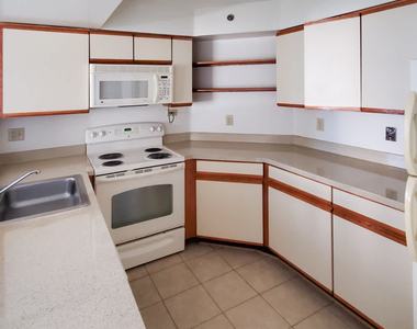 2250 Clarendon Blvd. - Photo Thumbnail 7