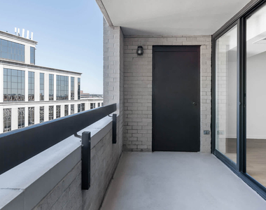 2250 Clarendon Blvd. - Photo Thumbnail 11