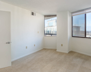 2250 Clarendon Blvd. - Photo Thumbnail 23