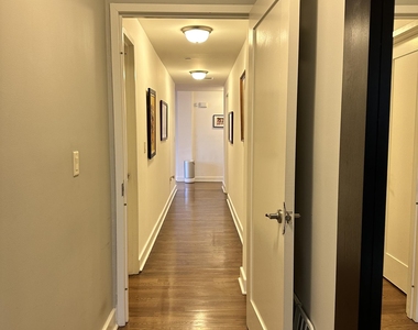 90 Bay Street Landing - Photo Thumbnail 3