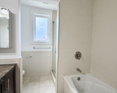 90 Bay Street Landing - Photo Thumbnail 21