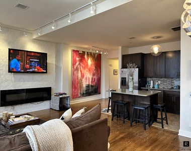 90 Bay Street Landing - Photo Thumbnail 1