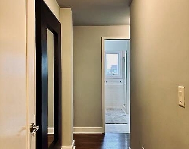 90 Bay Street Landing - Photo Thumbnail 17