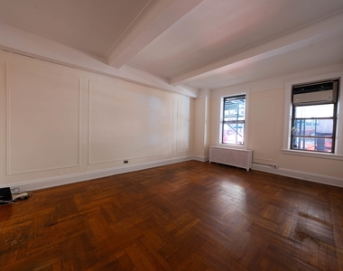 311 East 72nd Street - Photo Thumbnail 1