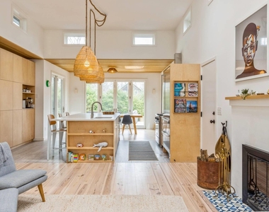 85 Camberly Road - Photo Thumbnail 3