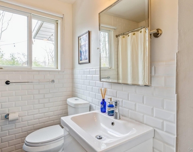 85 Camberly Road - Photo Thumbnail 14