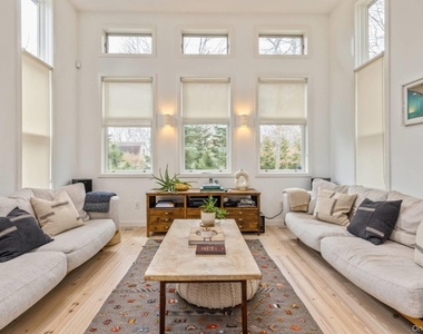 85 Camberly Road - Photo Thumbnail 2