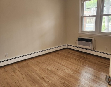 2710 South - Photo Thumbnail 8
