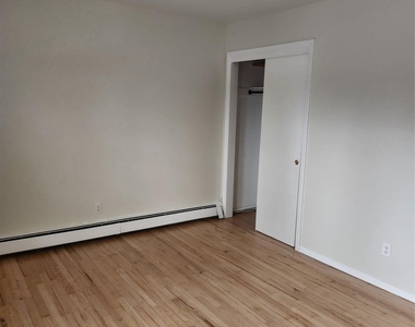 2710 South - Photo Thumbnail 9