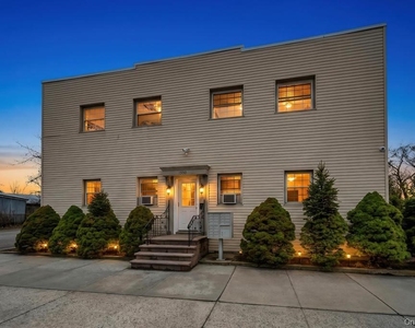 1550 Montauk Highway - Photo Thumbnail 2