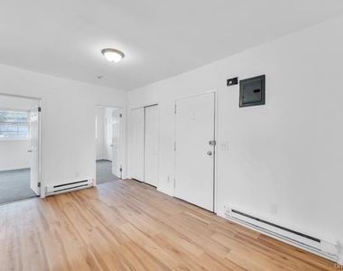 1550 Montauk Highway - Photo Thumbnail 6