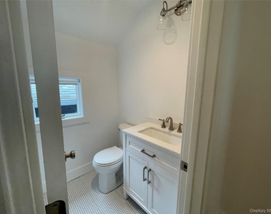 41 Chestnut Avenue - Photo Thumbnail 6