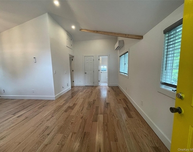 41 Chestnut Avenue - Photo Thumbnail 5