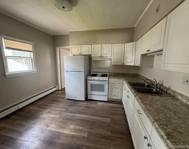 223 Hudson Street - Photo Thumbnail 25