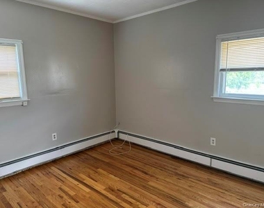 223 Hudson Street - Photo Thumbnail 37