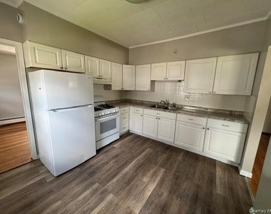 223 Hudson Street - Photo Thumbnail 24