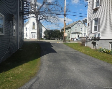 223 Hudson Street - Photo Thumbnail 11
