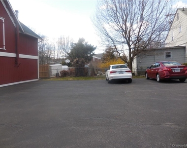 223 Hudson Street - Photo Thumbnail 8