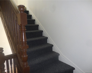 223 Hudson Street - Photo Thumbnail 4