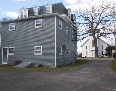 223 Hudson Street - Photo Thumbnail 12
