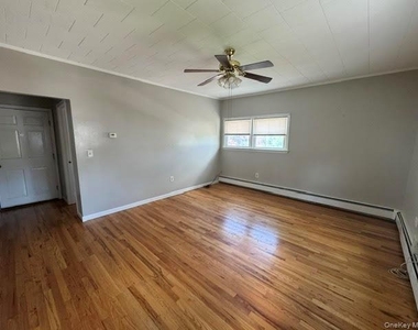 223 Hudson Street - Photo Thumbnail 30