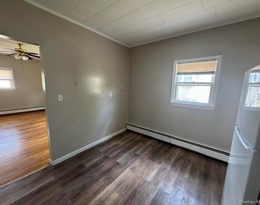 223 Hudson Street - Photo Thumbnail 36