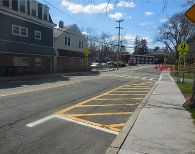 223 Hudson Street - Photo Thumbnail 15
