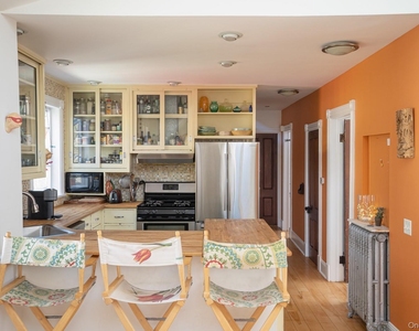 52 Jefferson Street - Photo Thumbnail 8