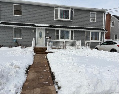 223 Audley Court S - Photo Thumbnail 1