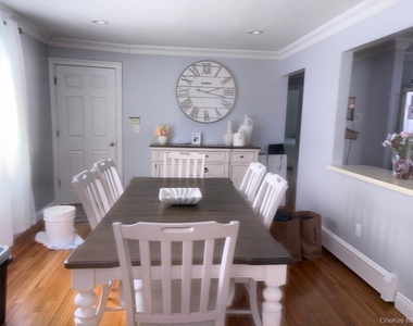 223 Audley Court S - Photo Thumbnail 9
