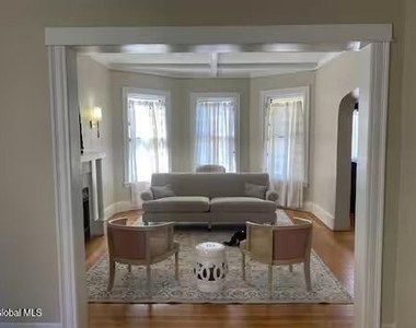 77 White Street - Photo Thumbnail 3