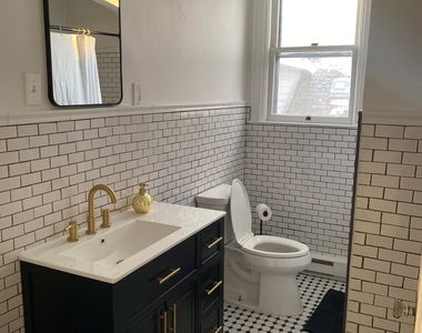 77 White Street - Photo Thumbnail 12