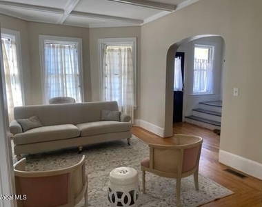 77 White Street - Photo Thumbnail 5