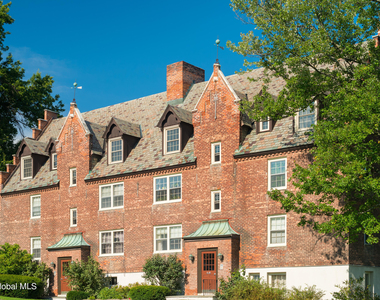195 Van Rensselaer Boulevard - Photo Thumbnail 6