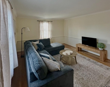 195 Van Rensselaer Boulevard - Photo Thumbnail 2