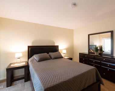 2568 Western Avenue - Photo Thumbnail 1