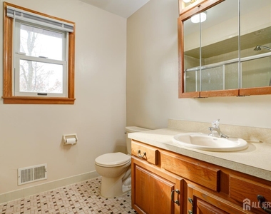 11 Lenox Street - Photo Thumbnail 24