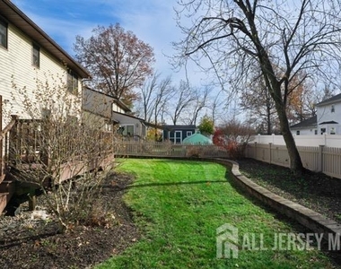 11 Lenox Street - Photo Thumbnail 30