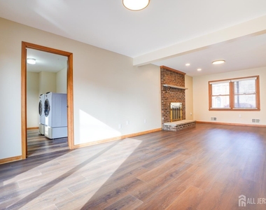 11 Lenox Street - Photo Thumbnail 14