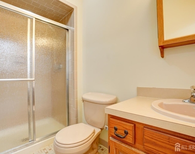 11 Lenox Street - Photo Thumbnail 20
