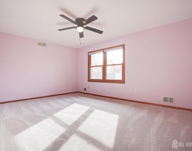 11 Lenox Street - Photo Thumbnail 23
